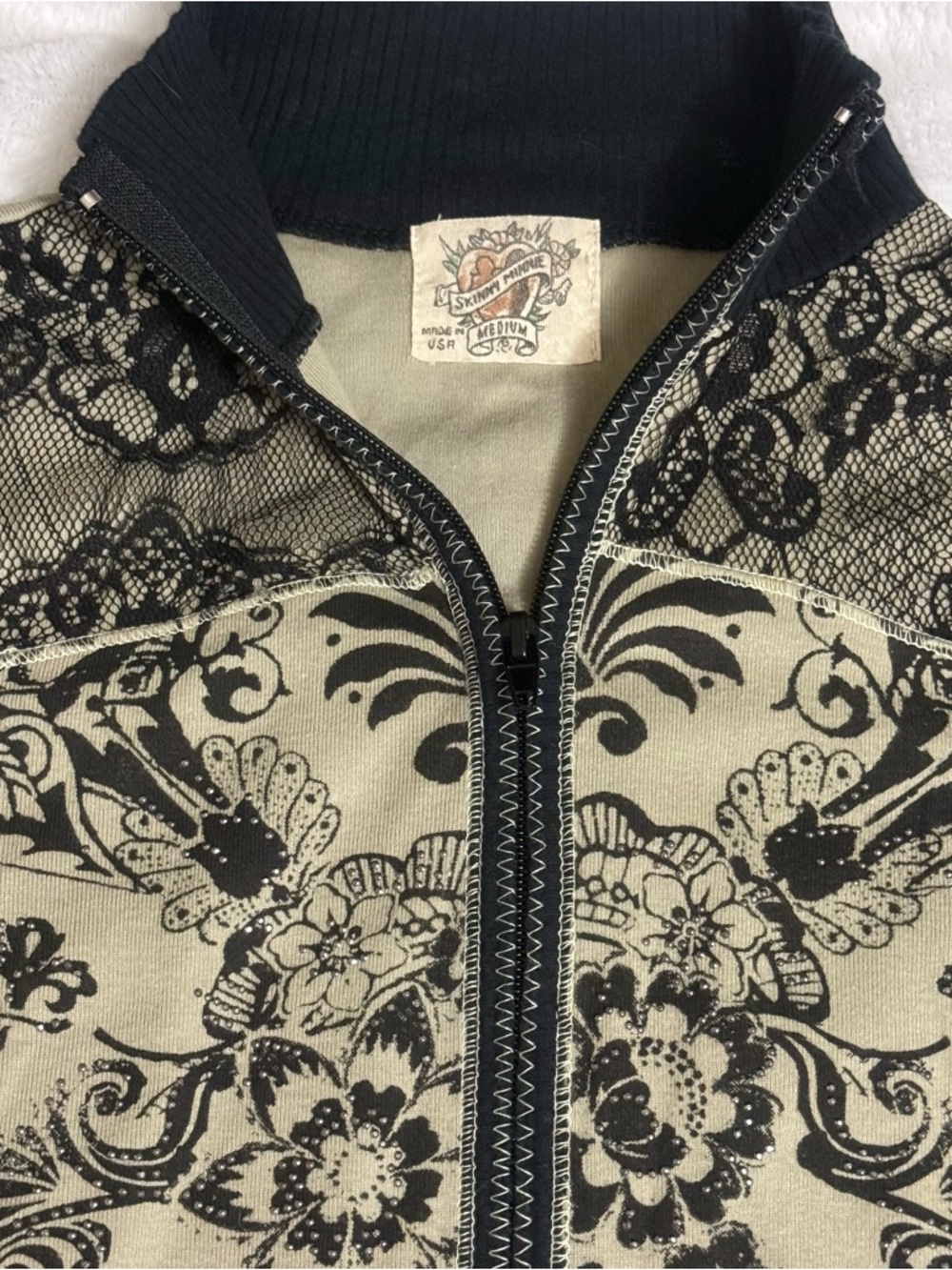 Y2K Vintage Skinny Minnie Black Beige Pattern Lace Sequin Zip-Front Stretch Top - Picture 3 of 4